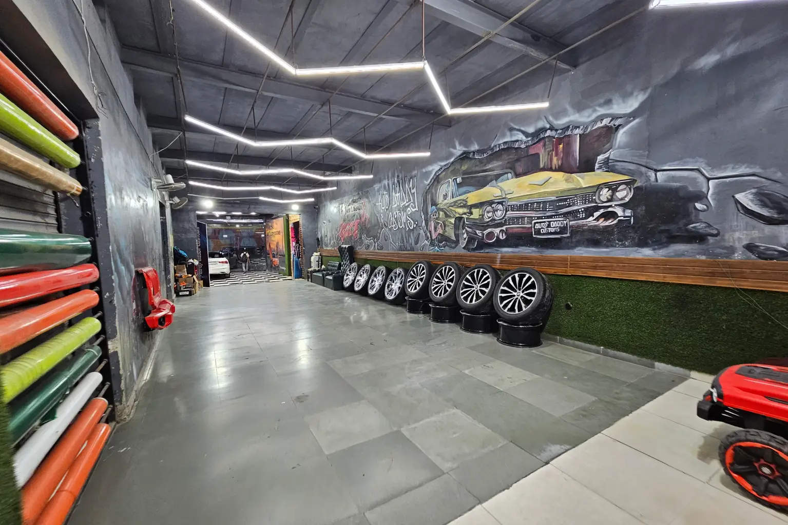 consultation area design for Auto Daddy Custom car customization studio